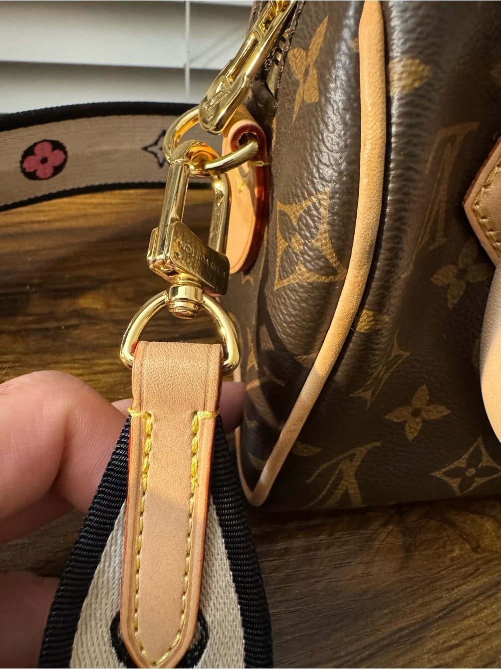 NEW Louis Vuitton Speedy 20 Monogram Canvas Bandouliere Bag LV Nano Crossbody - Picture 4 of 16